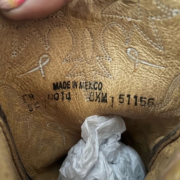 Brown Western Cowboy Boots with Embroidered Design - Picture 3 of 3